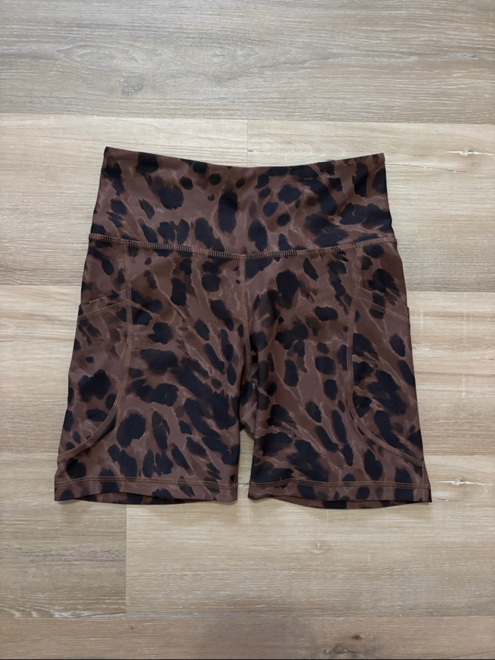 LEOPARD PRINT BIKE SHORTS